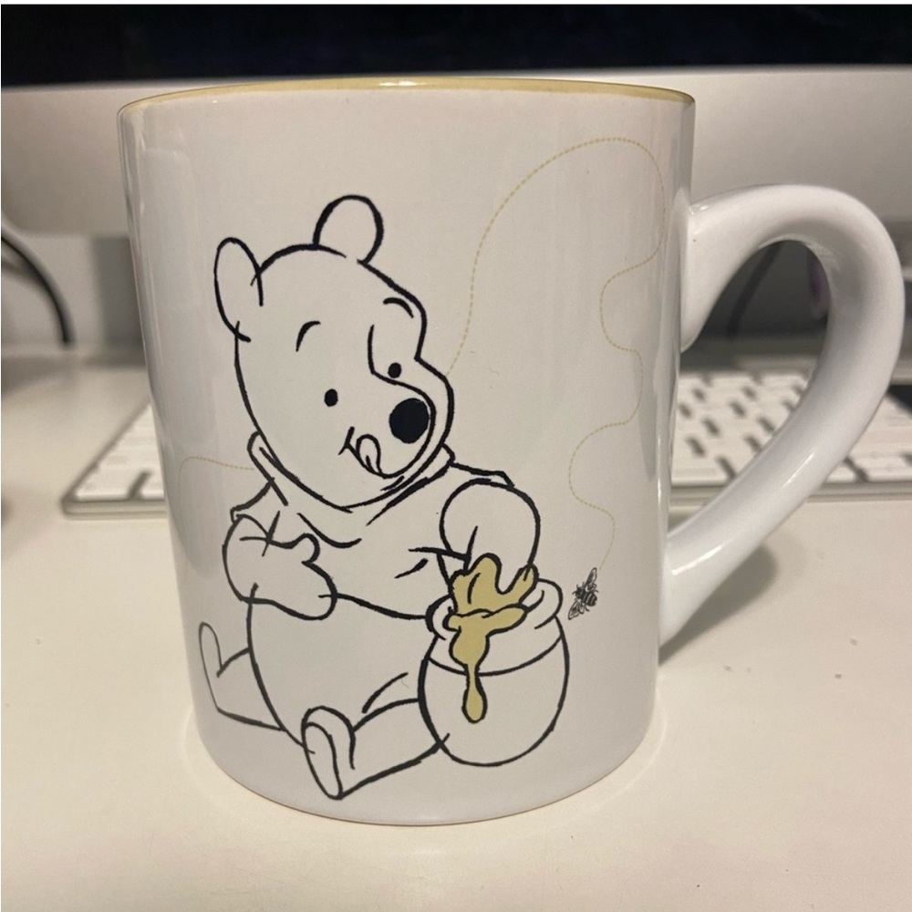 Disney Winnie The Pooh Bee Kind Bee Happy Ceramic Mug Coffee Cup 14oz‎